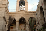 Το καμπαναριό του Ναού της Ιεράς Μονής του Αββά Γερασίμου του Ιορδανίτου