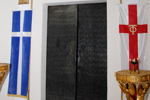 Η είσοδος της Ιεράς Μονής Τιμίου Σταυρού