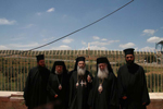 Ο Μακαριώτατος επιθεωρεί το ελαιόκτημα της Μονής Μπετζαλλά