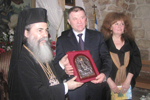 Η Α.Θ.Μ. προσφέρει εικόνα στον Υπ. Οικολογίας της Ουκρανίας, κ. Filipchuk