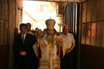 Ο Μακαριώτατος και ο κ. Γενικός Πρόξενος με τα αρτίδια ευλογίας