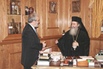 Ο Μακαριώτατος υποδέχεται τον Πρέσβυ της Κυπριακής Δημοκρατίας, κ. Τζιωνή