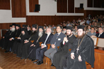 Ο Μακαριώτατος, ο Μ. Πειραιώς κ. Σεραφείμ, άλλοι σύνεδροι, κληρικοί και λαϊκοί