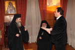 Η ΑΘΜ συζητά με τον κ. Δήμτσα στο γραφείο του Μακαριωτάτου Αθηνών.