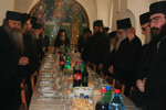 Η εόρτιος μοναστηριακή τράπεζα της Πρωτοχρονιάς.
