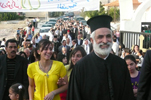 Οι ευλαβείς χριστιανοί συμμετέχουν στην χαρά της ιεράς πανηγύρεως