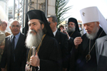 Ο Μακαριώτατος εισερχόμενος στο Ιερό Προσκύνημα της Ναζαρέτ