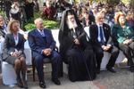 Ο Αρχιεπίσκοπος Αθηνών και Πάσης Ελλάδος κ.κ.Ιερώνυμος και ο κ. Κάρολος Παπούλιας κατά τη διάρκεια των εγκαινίων 